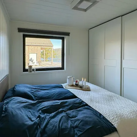 Panoramic Cabin By Lake Lundevannet