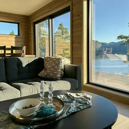 Panoramic Cabin By Lake Lundevannet Semesterbostad